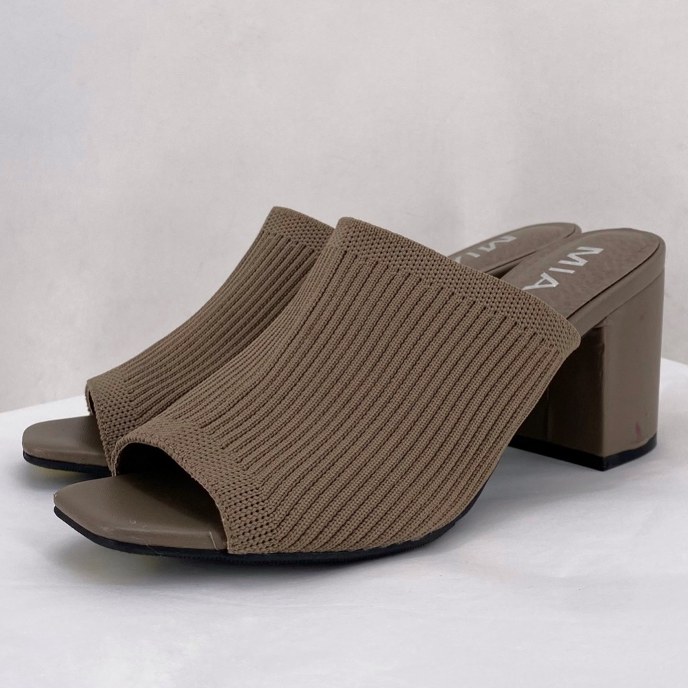 MIA brown heels